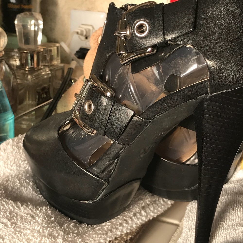 Black silver hard wear Michael Kors heels size 6 - Picture 8 of 8